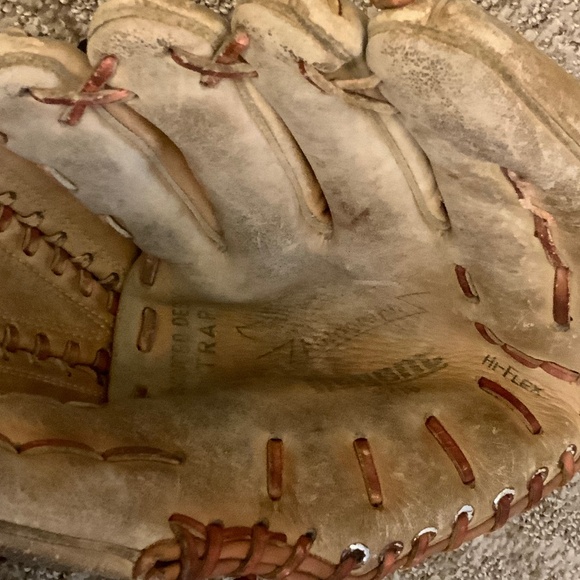 Vintage Regent 5416 Phil Rizzuto Model Leather Baseball Mit - Picture 5 of 9